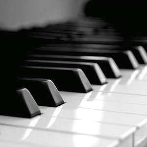 女人想两个男搞是不是很舒服
